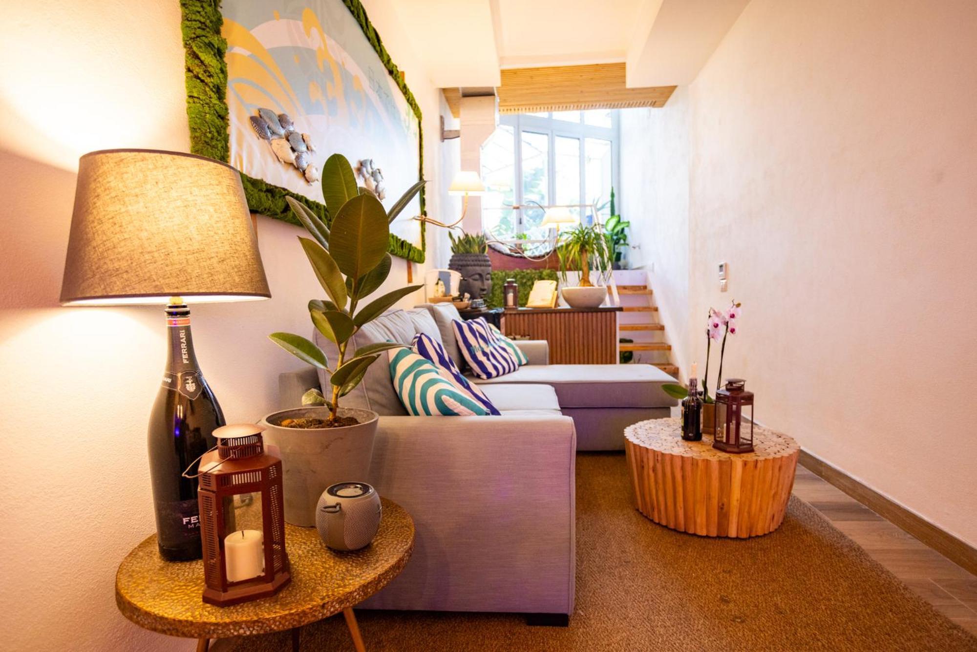 Apartment Molo Caracciolo *