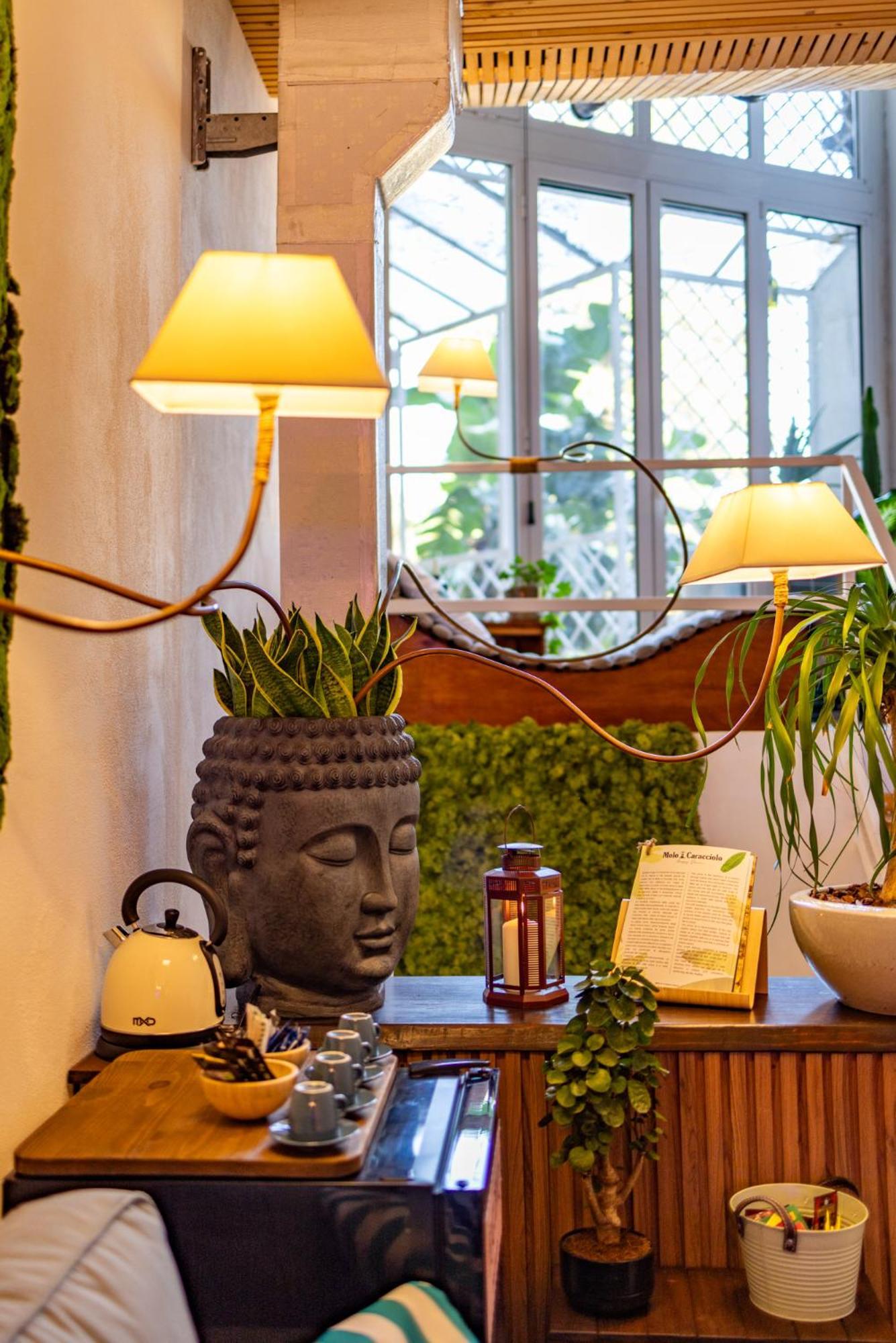 Molo Caracciolo Apartment