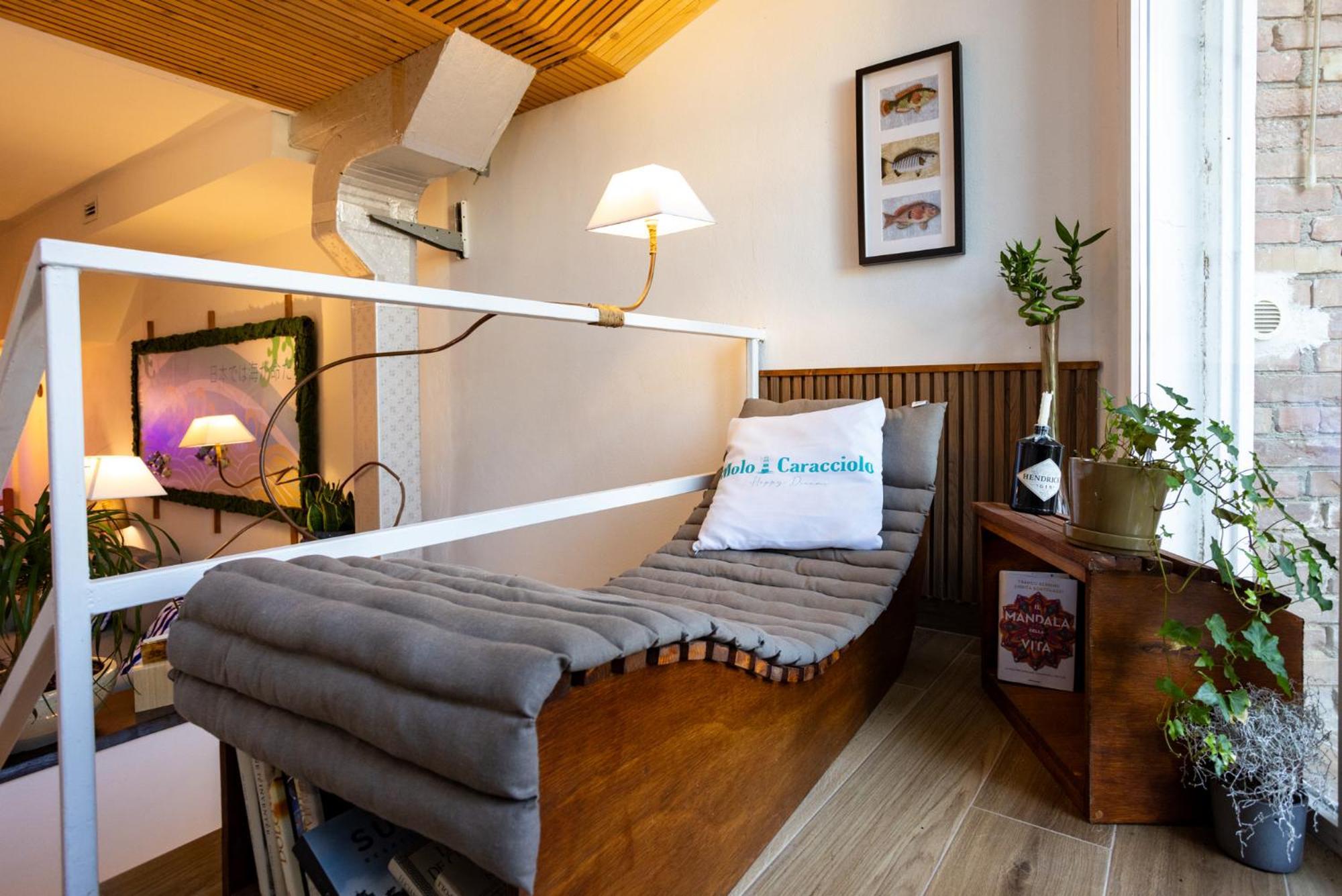 Molo Caracciolo Apartment *