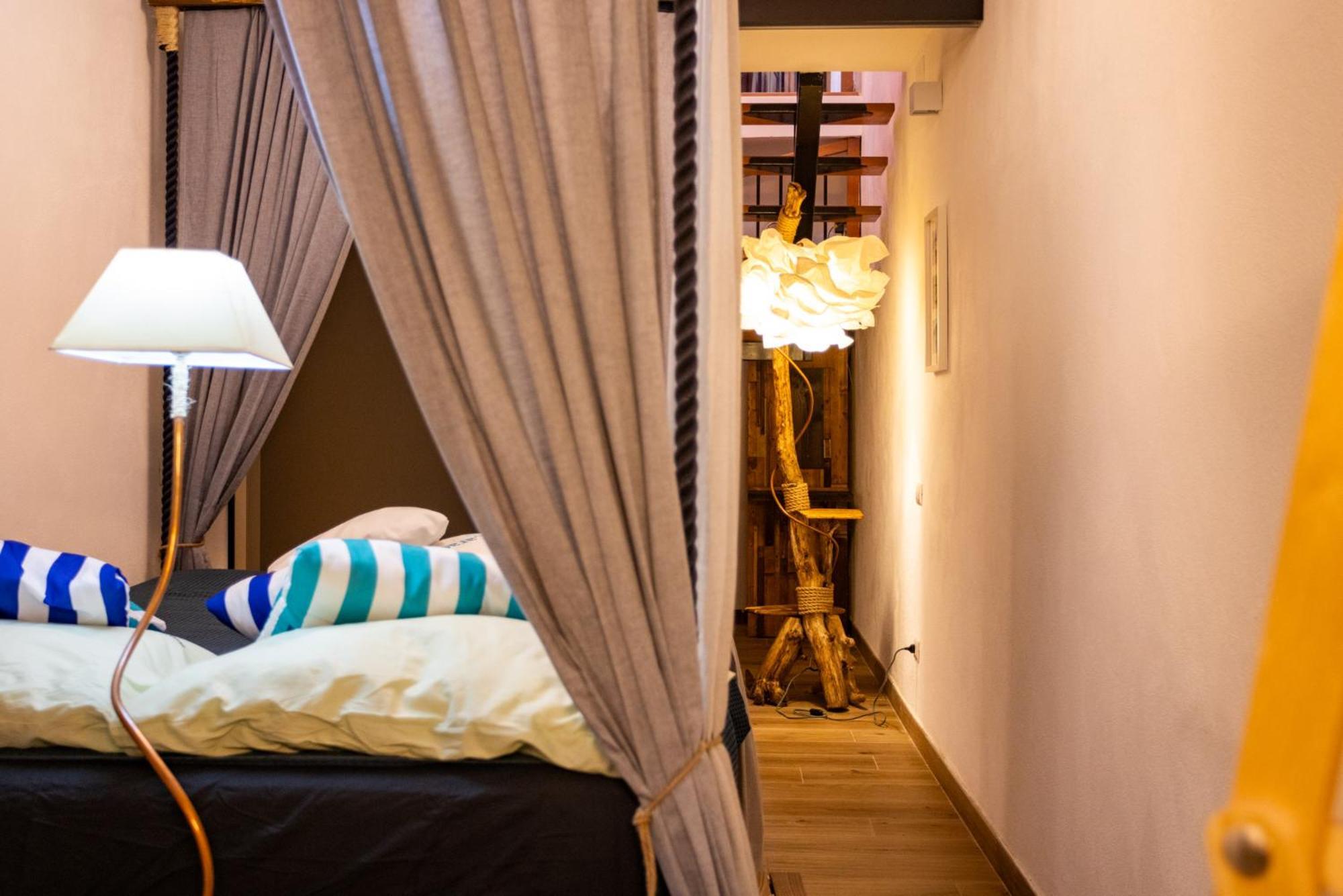 Apartment Molo Caracciolo Naples